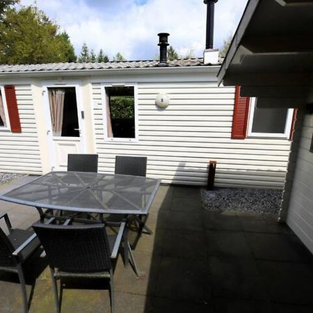 Charmante Woning Op Rustig Park Met Fietsen Epe Esterno foto
