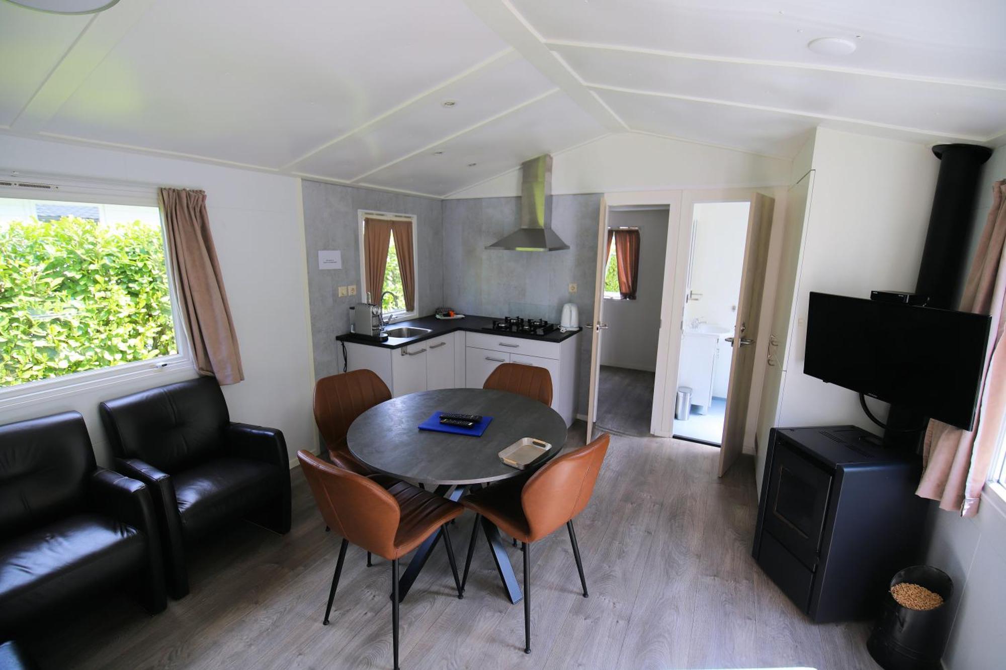Charmante Woning Op Rustig Park Met Fietsen Epe Esterno foto